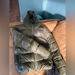 Patagonia Raven Rocks Down jacket fatigue green womens small high loft down